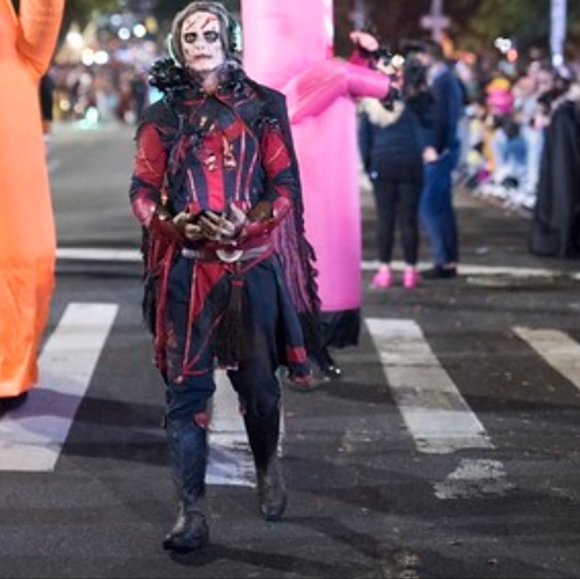 Zombie dr strange costume! Size medium - Picture 2 of 15